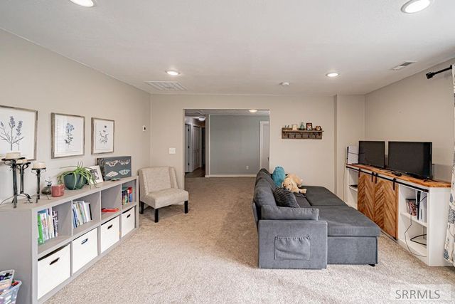 1036 N 1100 E, Shelley, ID 83274