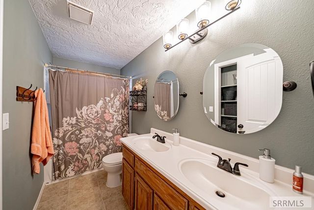 1036 N 1100 E, Shelley, ID 83274