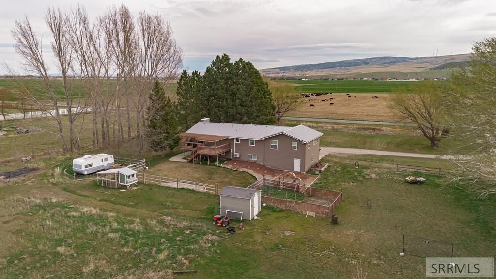 Image 11 of property listing at 1036 N 1100 E, Shelley, ID 83274