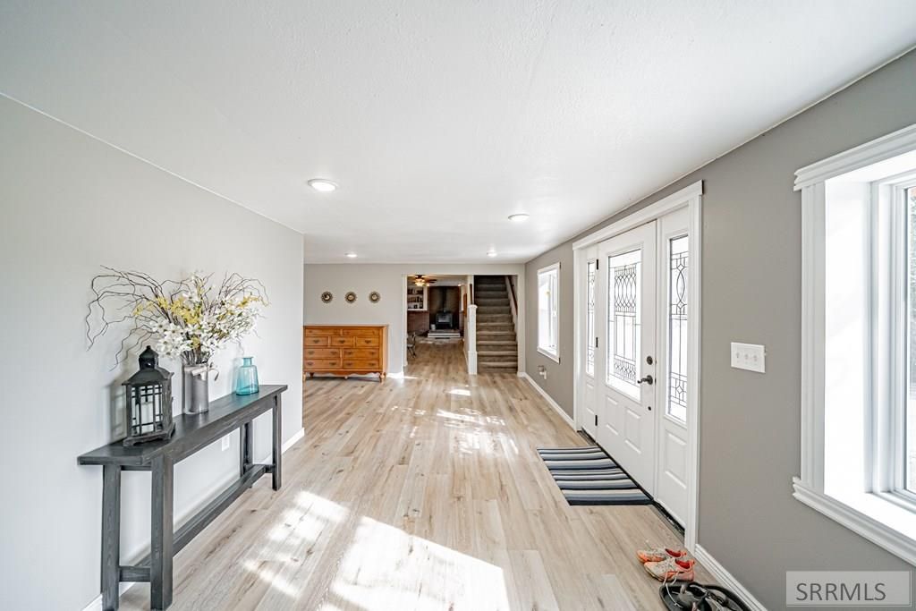Image 14 of property listing at 1036 N 1100 E, Shelley, ID 83274