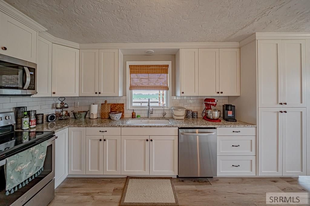Image 22 of property listing at 1036 N 1100 E, Shelley, ID 83274