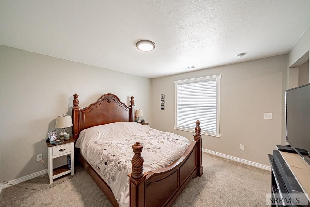 Image 27 of property listing at 1036 N 1100 E, Shelley, ID 83274