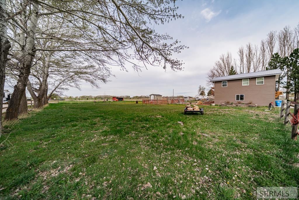 Image 42 of property listing at 1036 N 1100 E, Shelley, ID 83274