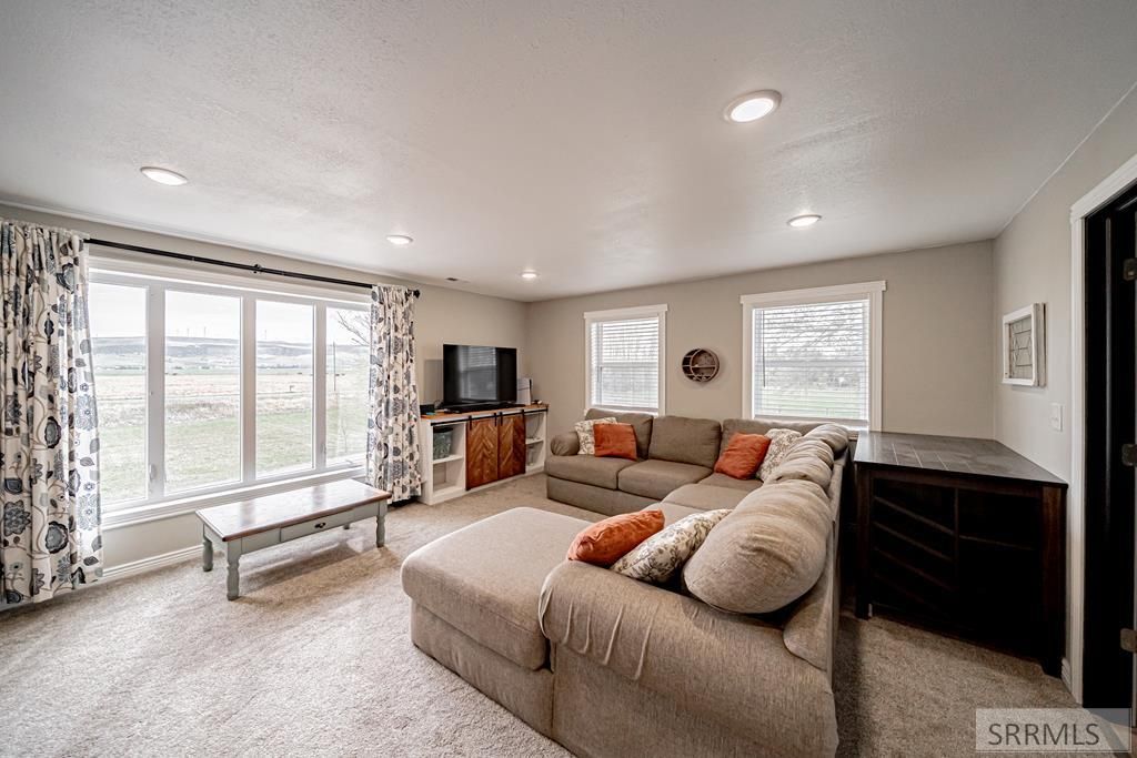 Image 46 of property listing at 1036 N 1100 E, Shelley, ID 83274