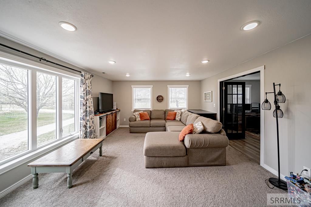 Image 47 of property listing at 1036 N 1100 E, Shelley, ID 83274