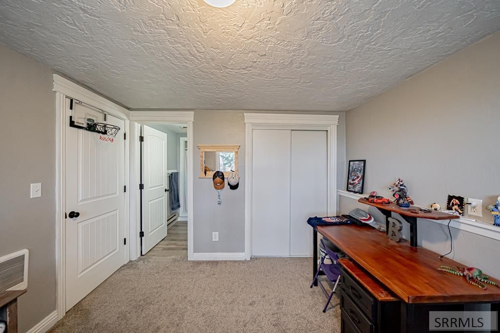 Image 64 of property listing at 1036 N 1100 E, Shelley, ID 83274