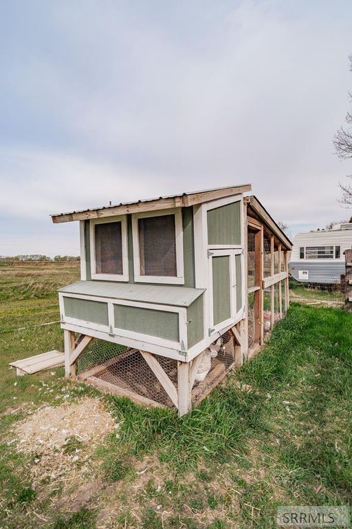 Image 76 of property listing at 1036 N 1100 E, Shelley, ID 83274