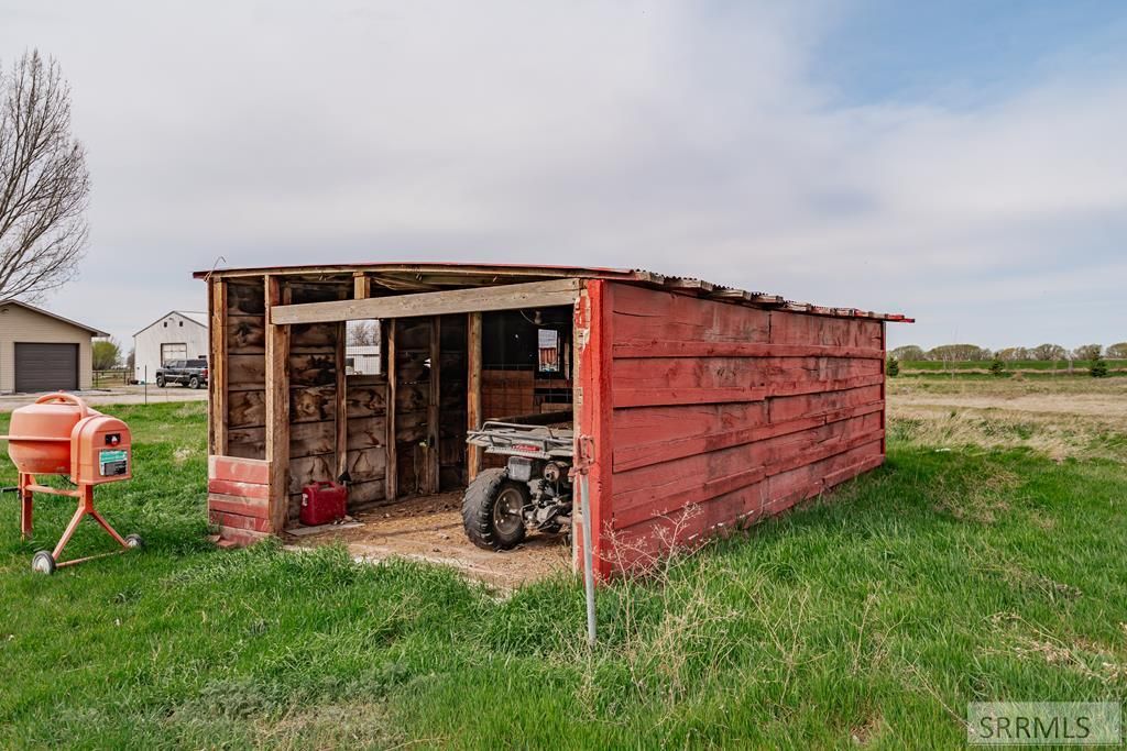 Image 77 of property listing at 1036 N 1100 E, Shelley, ID 83274