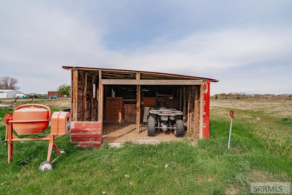 Image 78 of property listing at 1036 N 1100 E, Shelley, ID 83274