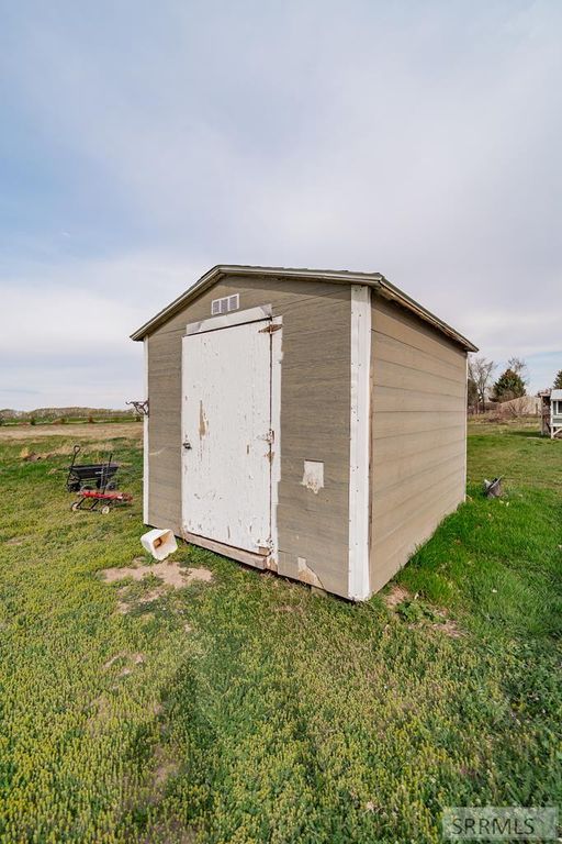 Image 79 of property listing at 1036 N 1100 E, Shelley, ID 83274