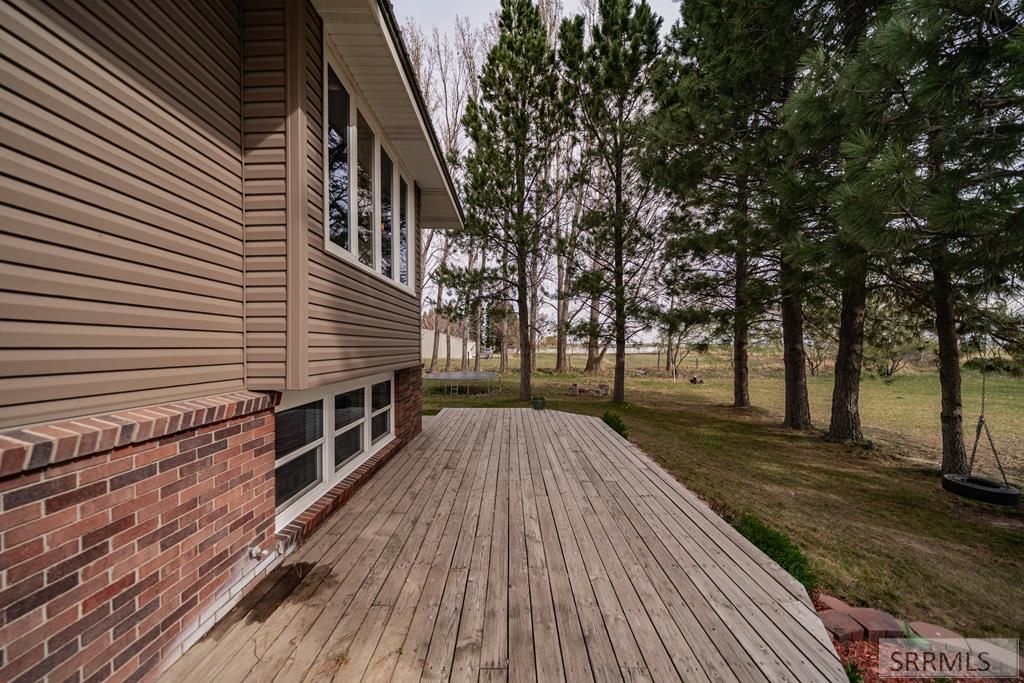 Image 87 of property listing at 1036 N 1100 E, Shelley, ID 83274