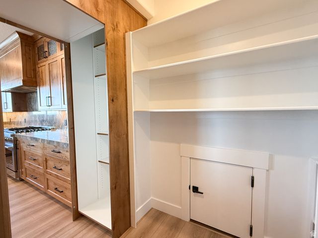 764 E MOUNTAIN RD, North Ogden, UT 84414