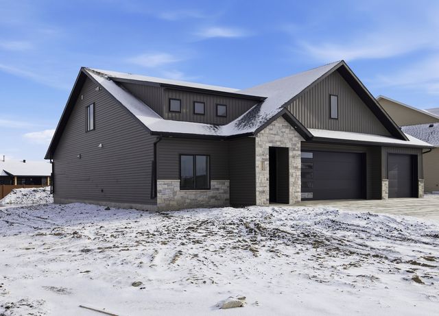 3296 Timber Creek Circle S, Fargo, ND 58104