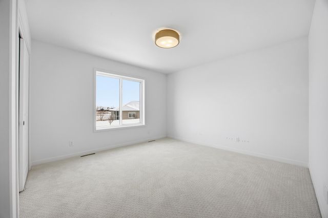 3296 Timber Creek Circle S, Fargo, ND 58104