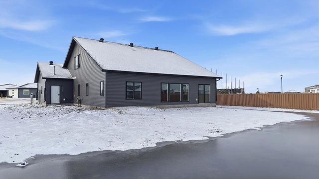 3296 Timber Creek Circle S, Fargo, ND 58104