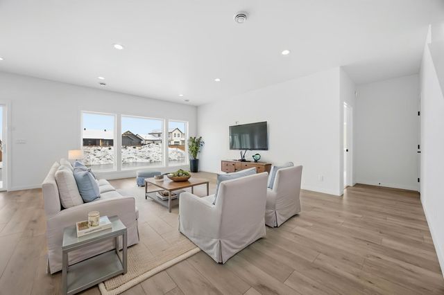 3296 Timber Creek Circle S, Fargo, ND 58104