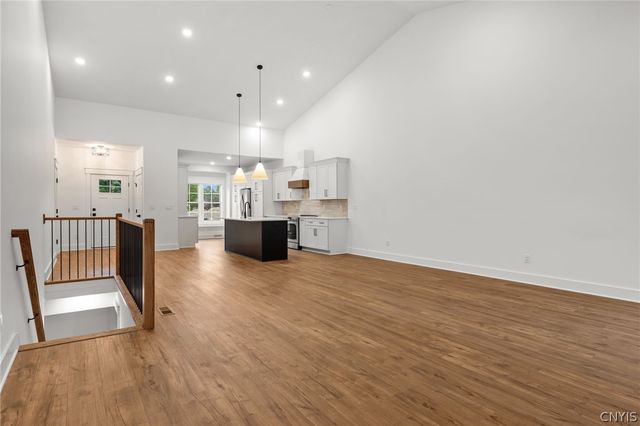 2A Free Fall Lane, Onondaga, NY 13215