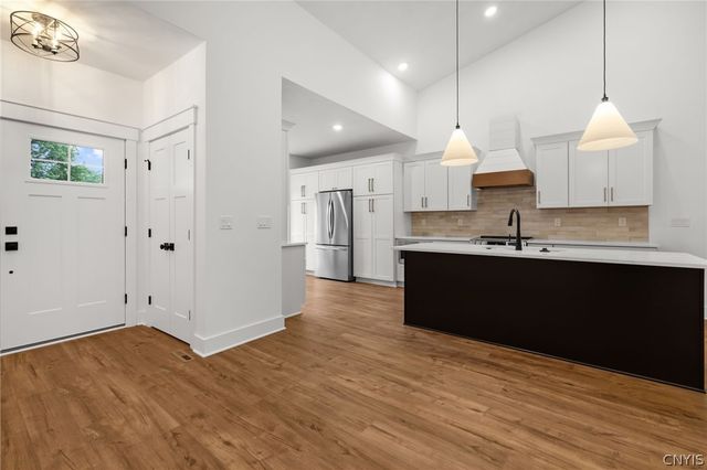 2A Free Fall Lane, Onondaga, NY 13215