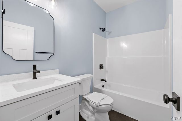 2A Free Fall Lane, Onondaga, NY 13215