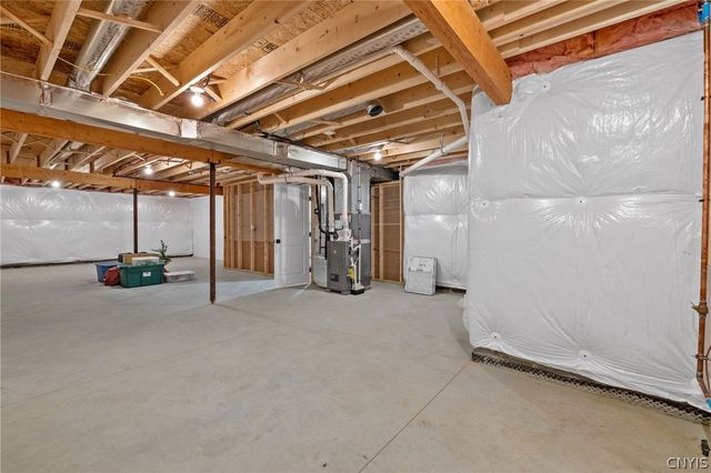 2A Free Fall Lane, Onondaga, NY 13215