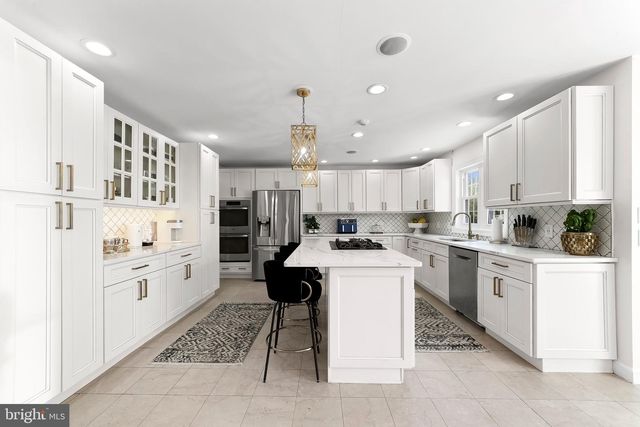 114 ASPEN DR, Downingtown, PA 19335