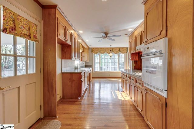 10 Guyton Street, Greenville, SC 29615