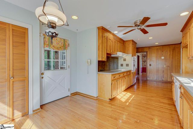 10 Guyton Street, Greenville, SC 29615