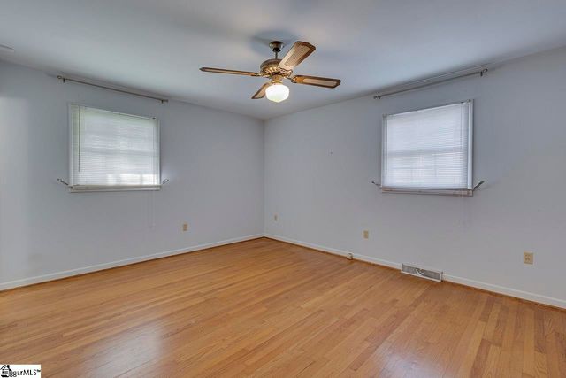 10 Guyton Street, Greenville, SC 29615