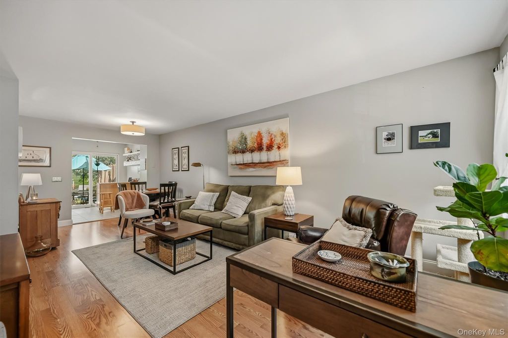 276 Temple Hill Road 2002, New Windsor, NY 12553 — photo 5