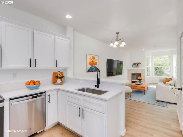 7817 Sw BROOKLINE Ln, Portland, OR 97224