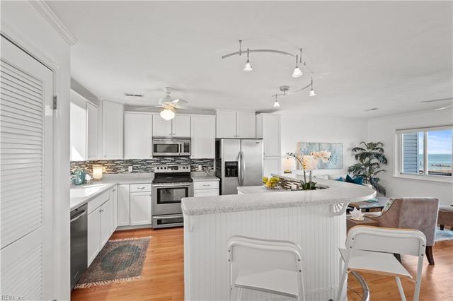 910 E Ocean View Ave Apt 27, Norfolk, VA 23503