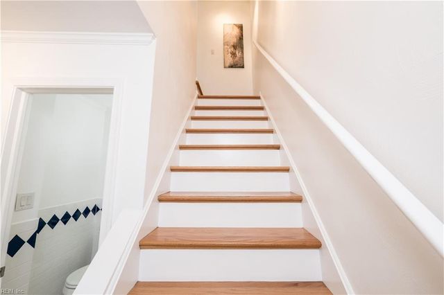 910 E Ocean View Ave Apt 27, Norfolk, VA 23503