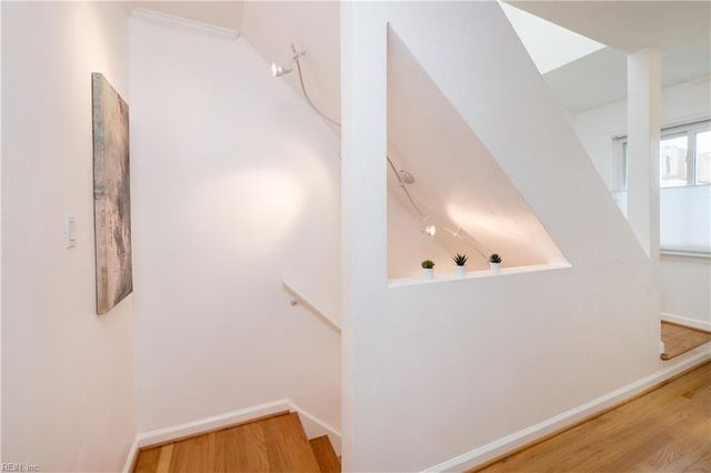 910 E Ocean View Ave Apt 27, Norfolk, VA 23503