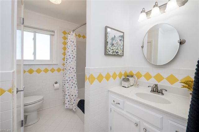 910 E Ocean View Ave Apt 27, Norfolk, VA 23503