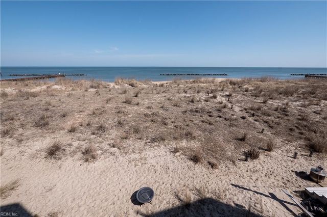 910 E Ocean View Ave Apt 27, Norfolk, VA 23503