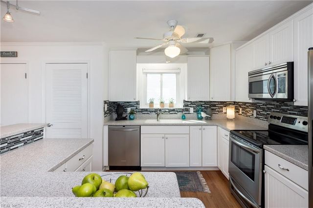 910 E Ocean View Ave Apt 27, Norfolk, VA 23503