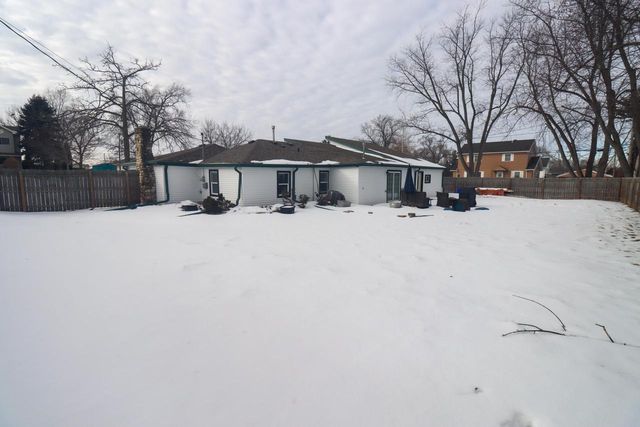 6111 247th AVENUE, Salem, WI 53168