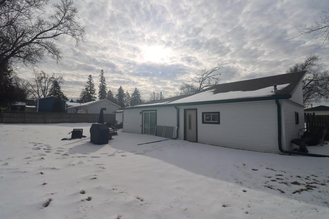 6111 247th AVENUE, Salem, WI 53168