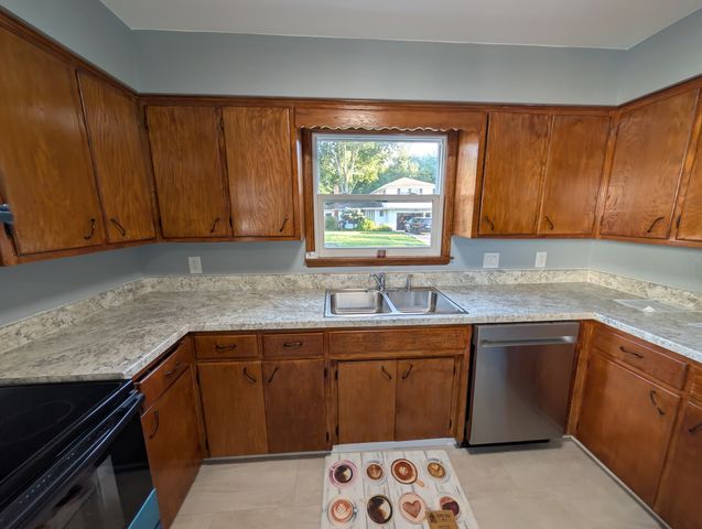 2505 23RD Avenue B Avenue, Moline, IL 61265