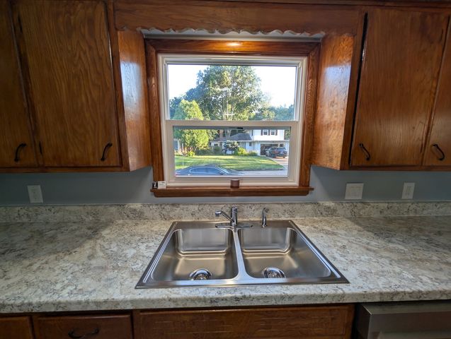 2505 23RD Avenue B Avenue, Moline, IL 61265