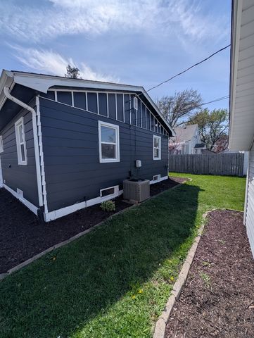 2505 23RD Avenue B Avenue, Moline, IL 61265