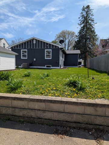 2505 23RD Avenue B Avenue, Moline, IL 61265