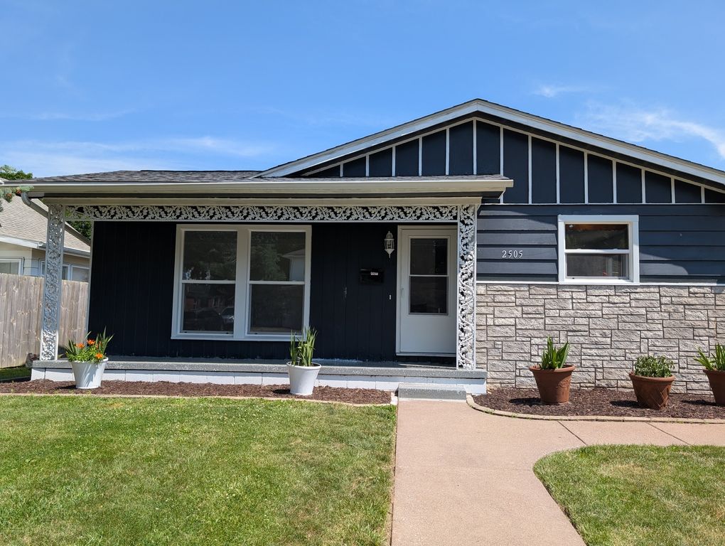 2505 23RD Avenue B Avenue, Moline, IL 61265