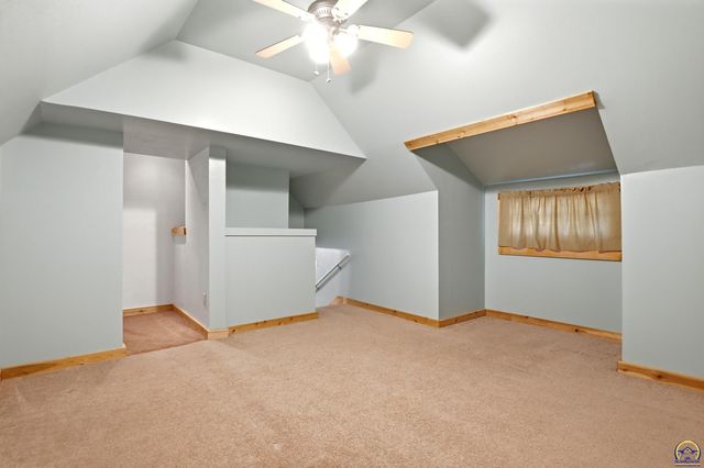 1257 SW Plass AVE, Topeka, KS 66604