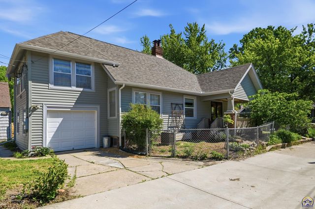 1257 SW Plass AVE, Topeka, KS 66604