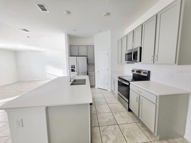 1950 BIRNHAM WOOD BEND, Kissimmee, FL 34746