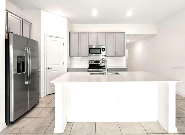 1950 BIRNHAM WOOD BEND, Kissimmee, FL 34746