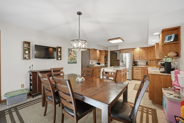 3022 Hillside Dr, Palmer, MA 01069