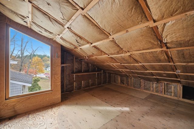 3022 Hillside Dr, Palmer, MA 01069