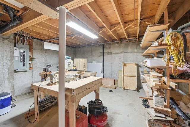 3022 Hillside Dr, Palmer, MA 01069